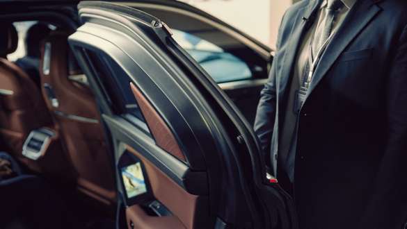 BMW 7 Series Protection G73 Effortless Door BMW serije 7 Protection G73 Vozač otvara Effortless Door vrata