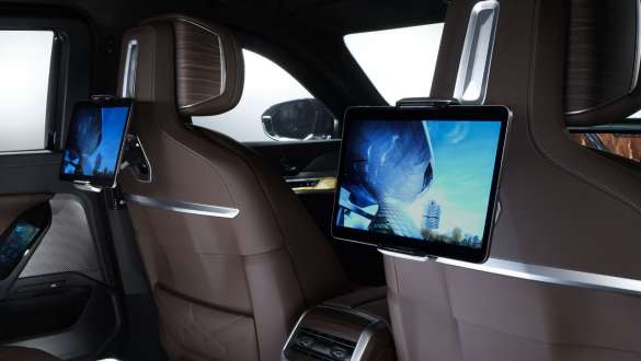 BMW serije 7 Protection G73 Travel & Comfort System BMW serije 7 Protection G73 Travel & Comfort System držač tableta na stražnjim sjedalima
